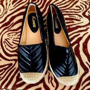 Kentti Women's Closed Toe Checkered Slip On Flat Espadrilles, size 38/7